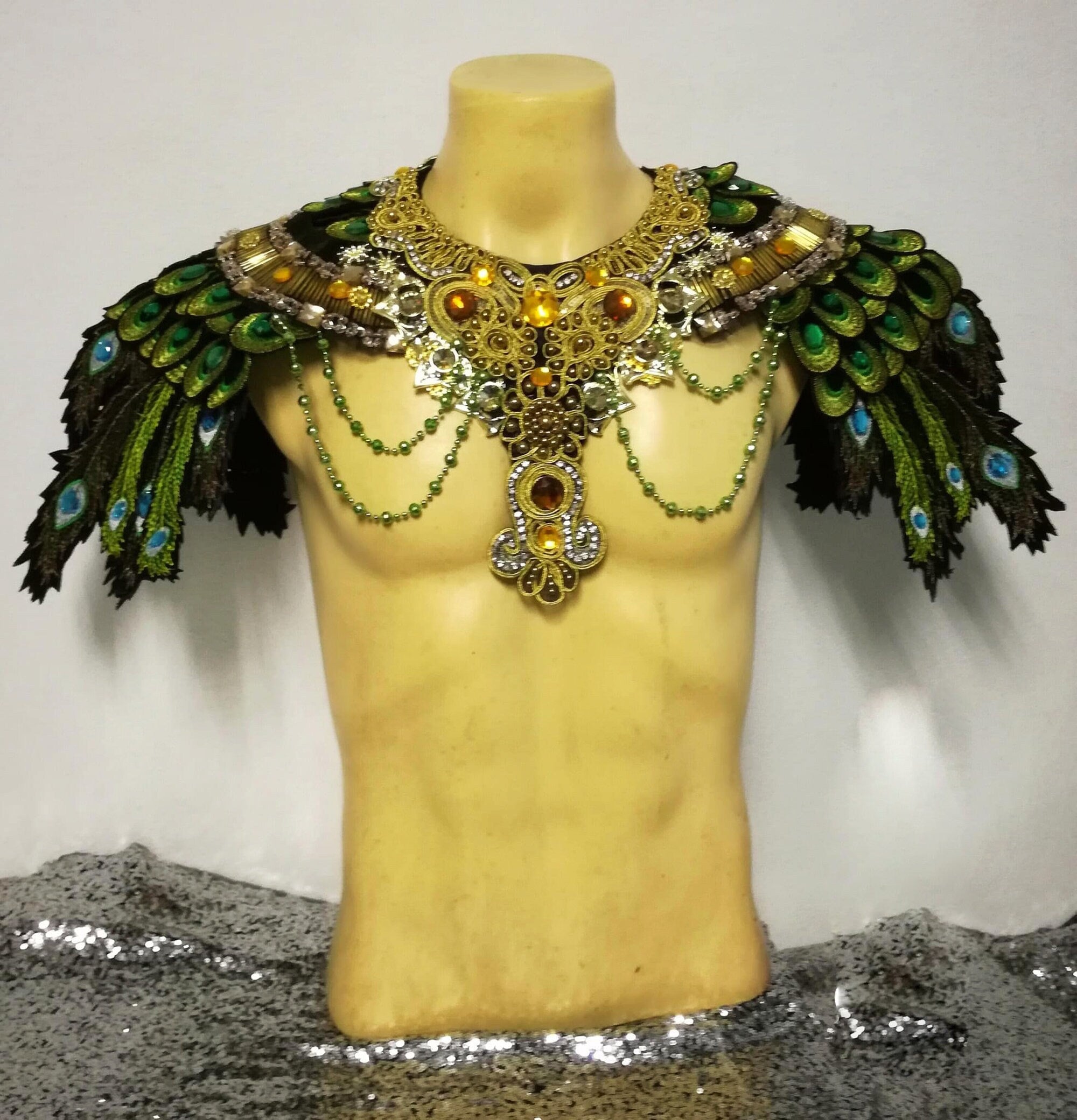 DaNeeNa B1068 EVIA Samba Burlesque Cabaret Dancer Peacock Feather Shoulder Pieces