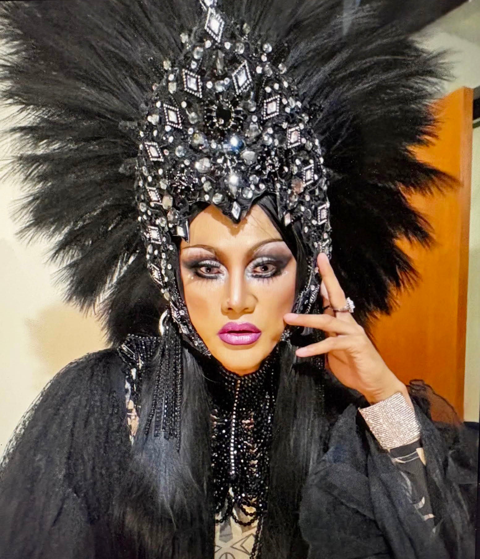 Daneena h1149 eye-catching and stylish queen king crystal cabaret showgirl pageant headdress