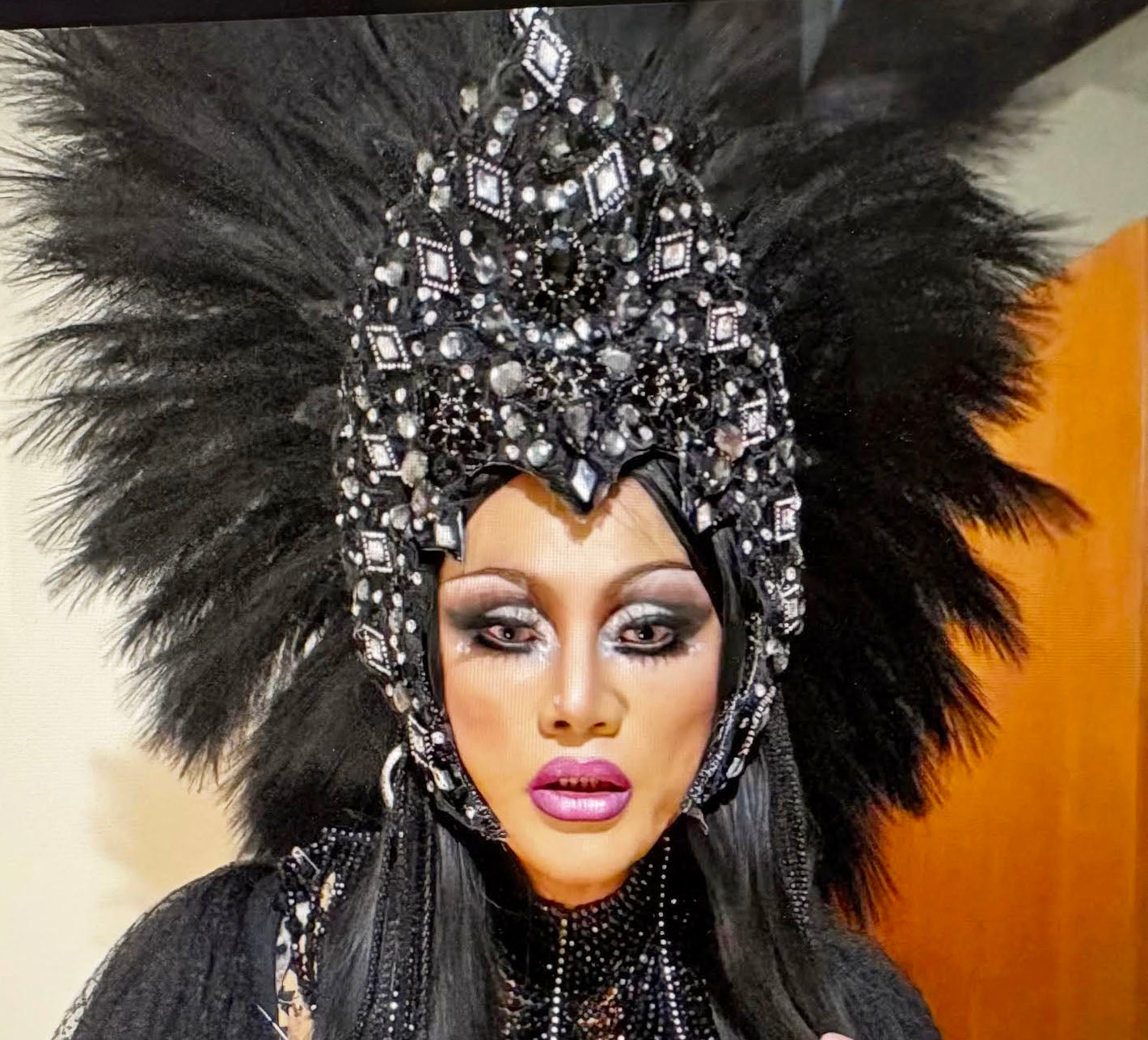 Daneena h1149 eye-catching and stylish queen king crystal cabaret showgirl pageant headdress