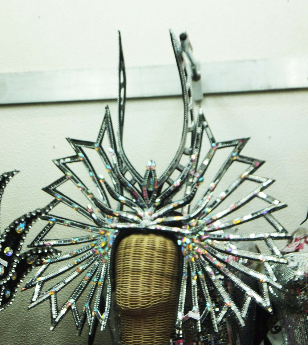 Da NeeNa H084 Vegas Egypt Madonna Super Bowl Crystal Studded Headdress