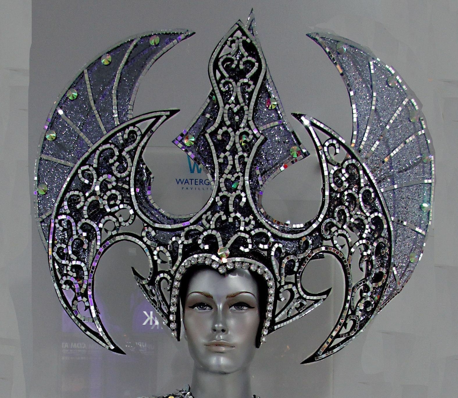 Da NeeNa H305 Queen of War Evil Batman Dance Headdress