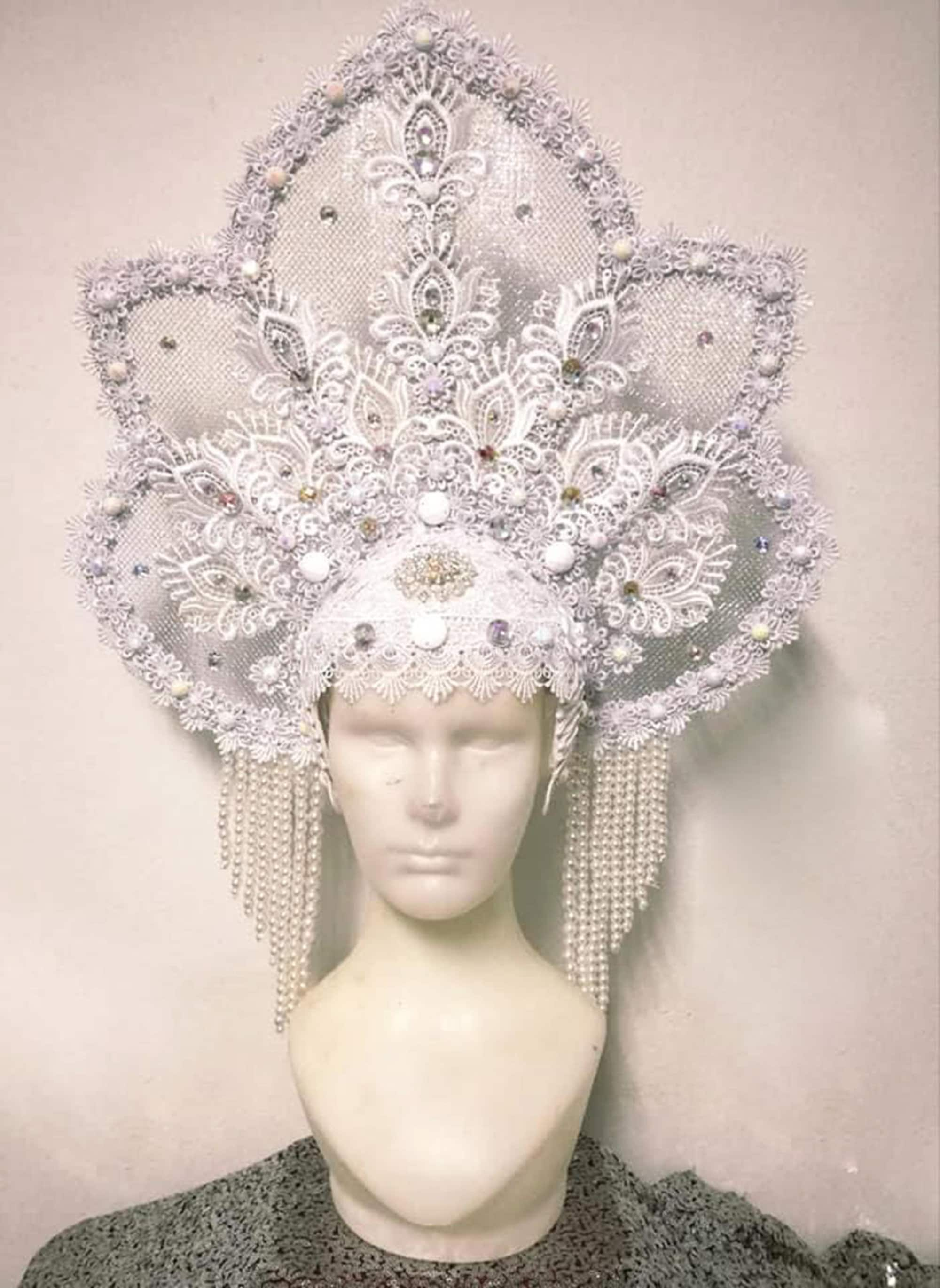 Da NeeNa H1040 Purely Love White Princess Showgirl Stage Queen Vegas Dance Headdress