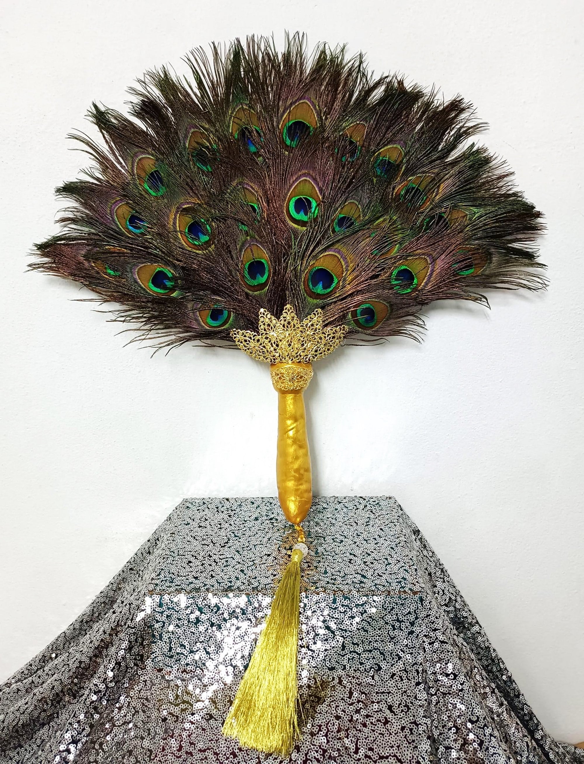 Da NeeNa M1077 Peacock Angel Feather Showgirl Vegas Stage Dance Fan