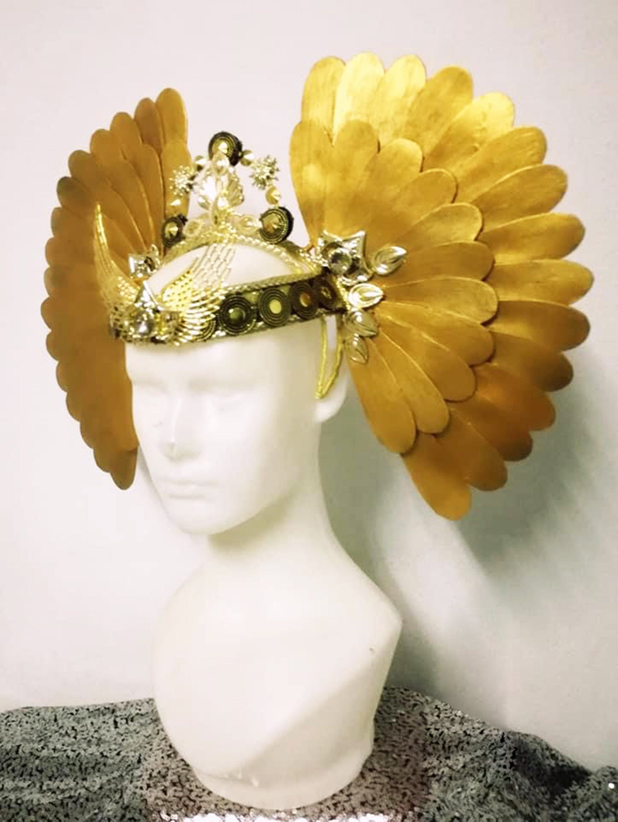 Da NeeNa H1038A 299 Golden Wings Prince Showgirl Headdress